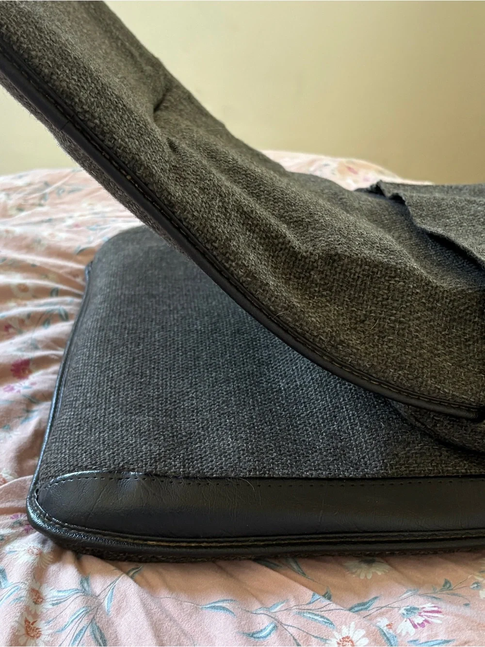 MCARTY’S SACRO-EASE BACK SUPPORT WITH WEDGE SEAT 16D X 15D X 19D.